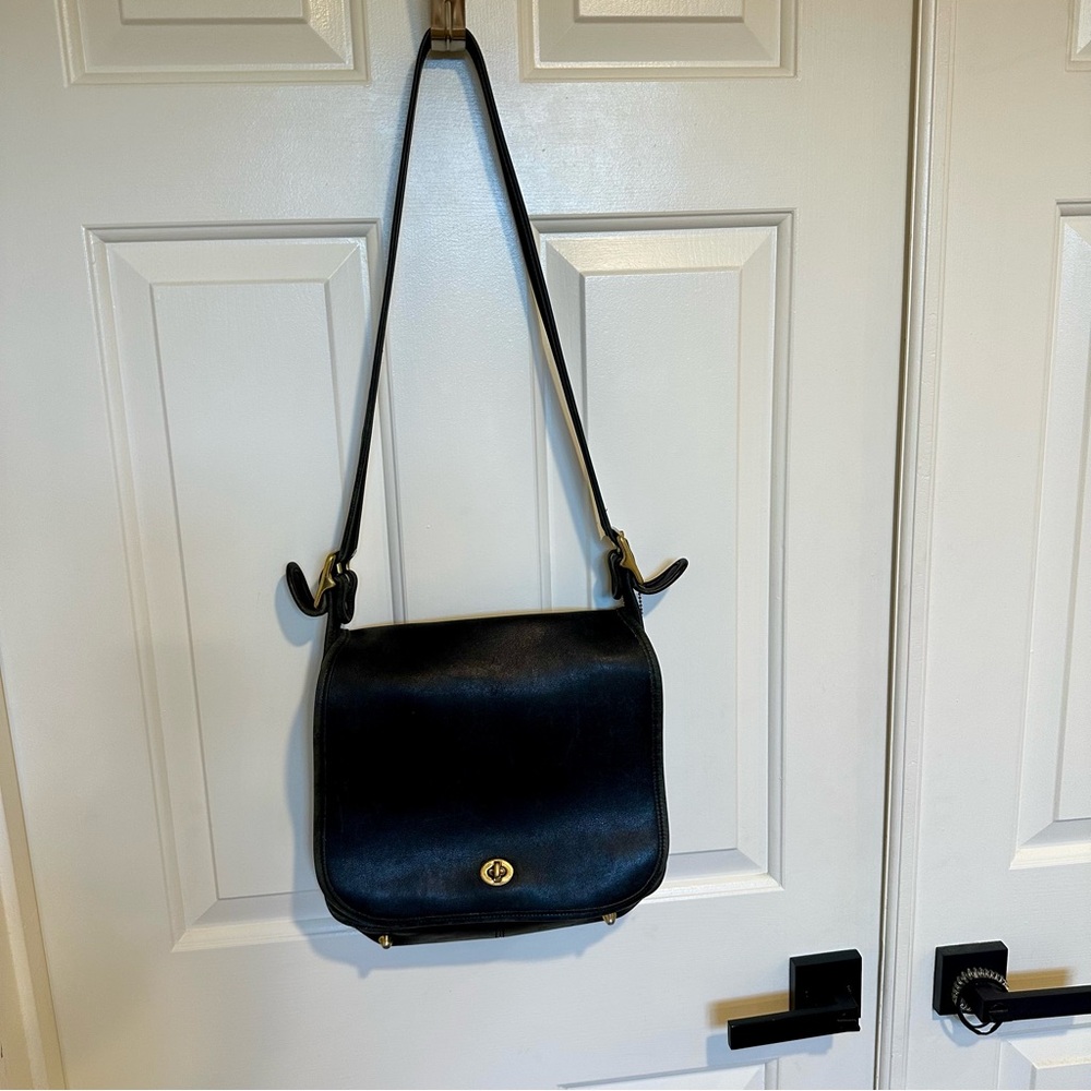 VINTAGE COACH PURSE BLACK Stewardess Shoulder Bag 9525 Flap-Over Brass Turn Lock